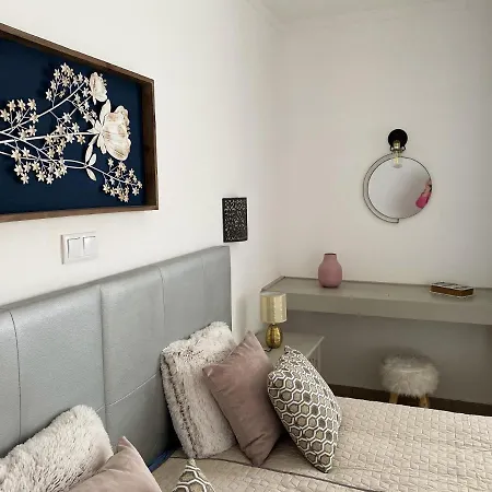One Bedroom At 400 M Away From The With Balcony And Wifi