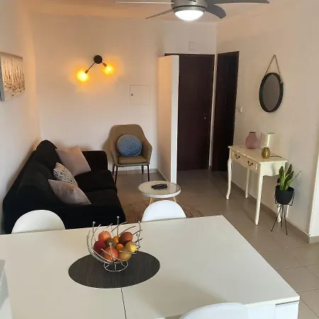 One Bedroom At 400 M Away From The With Balcony And Wifi Portimão