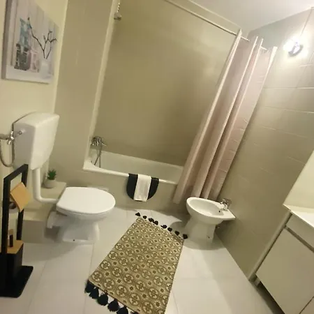 One Bedroom At 400 M Away From The With Balcony And Wifi Portimão