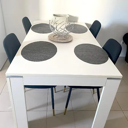 One Bedroom At 400 M Away From The With Balcony And Wifi * Portimão